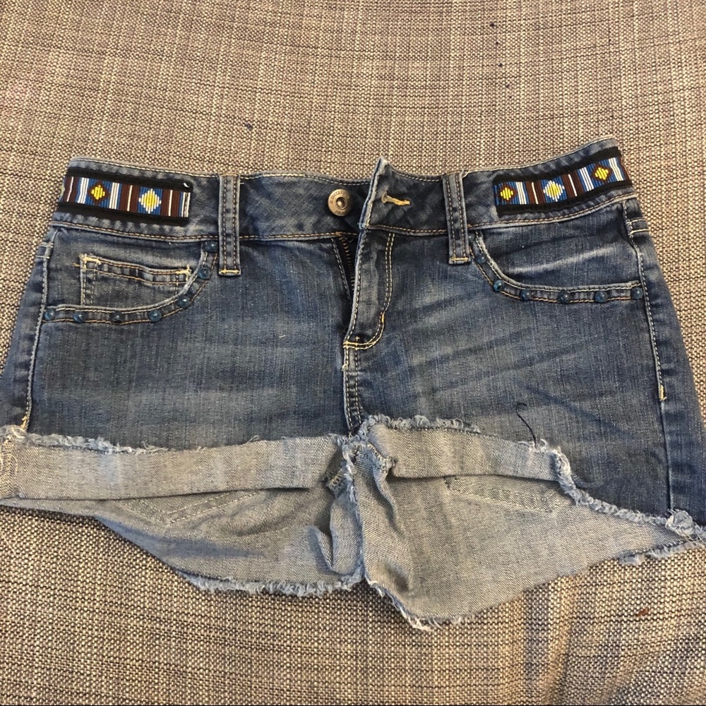 Shorts with Detailed Waistband